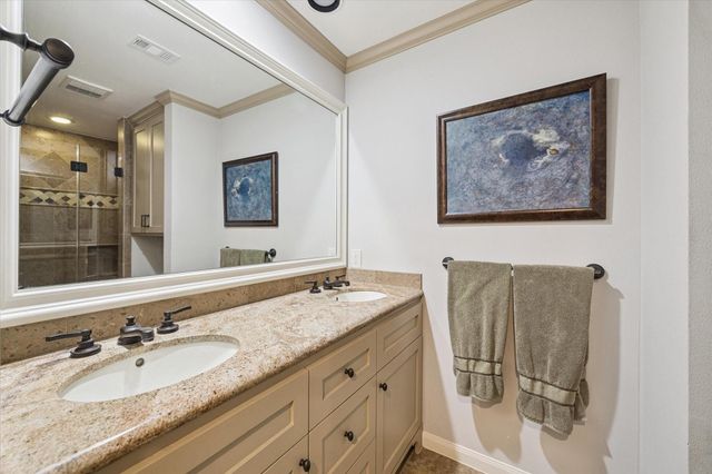 14 Stonegate Drive, Houston, TX 77024