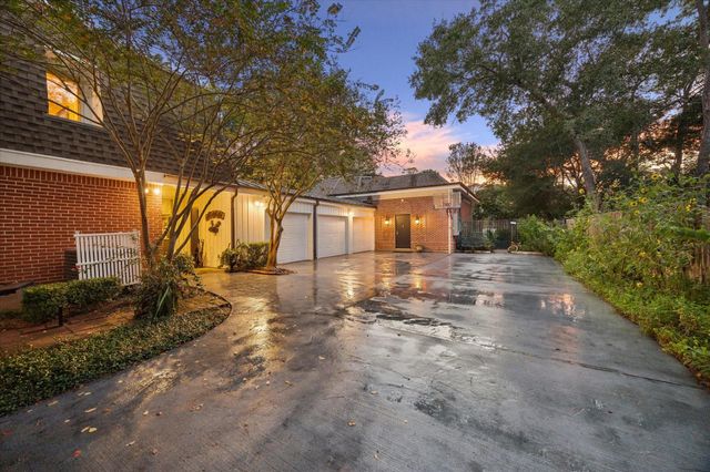 14 Stonegate Drive, Houston, TX 77024