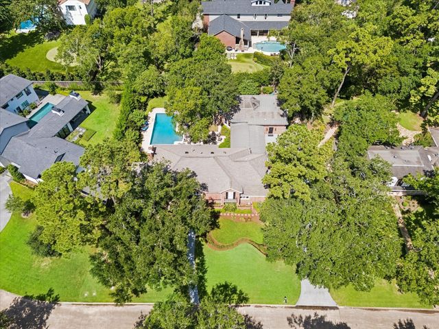 14 Stonegate Drive, Houston, TX 77024