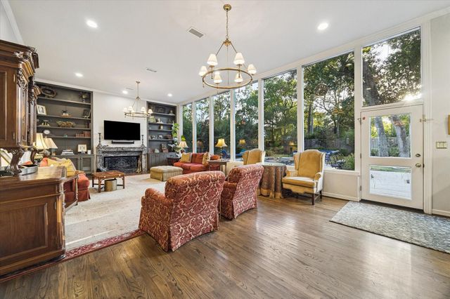 14 Stonegate Drive, Houston, TX 77024