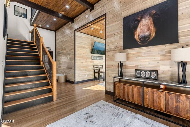 1211 Big Oak Court, Gatlinburg, TN 37738