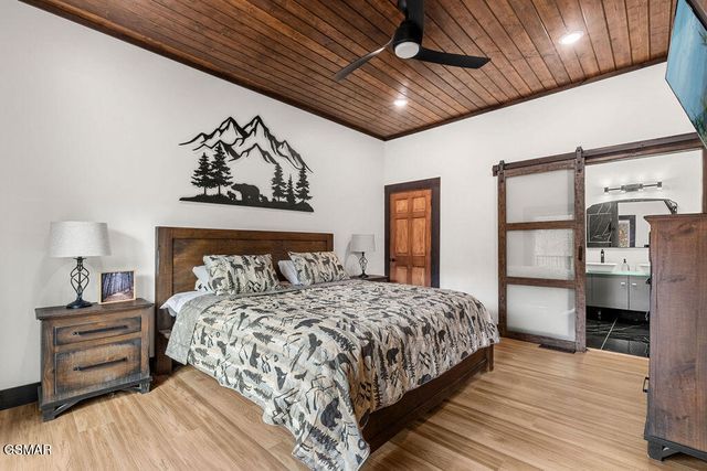 1211 Big Oak Court, Gatlinburg, TN 37738