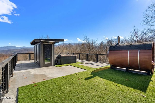 1211 Big Oak Court, Gatlinburg, TN 37738