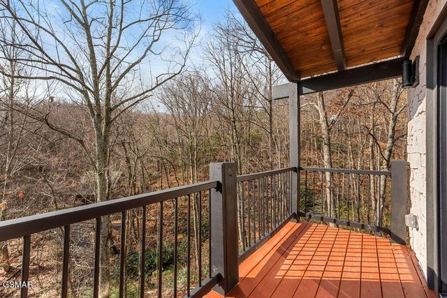 1211 Big Oak Court, Gatlinburg, TN 37738