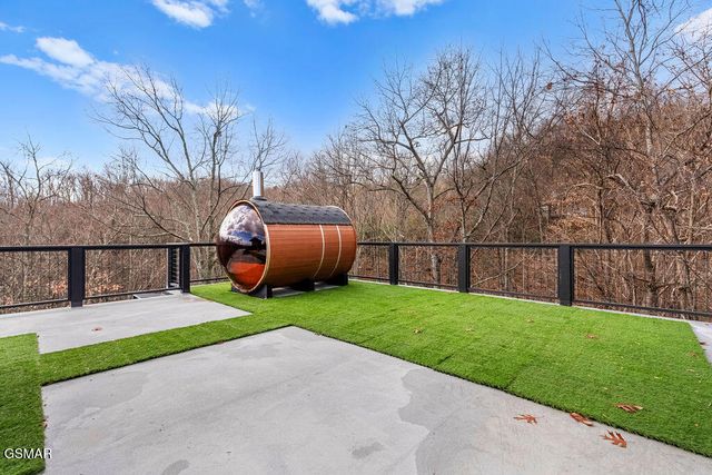 1211 Big Oak Court, Gatlinburg, TN 37738