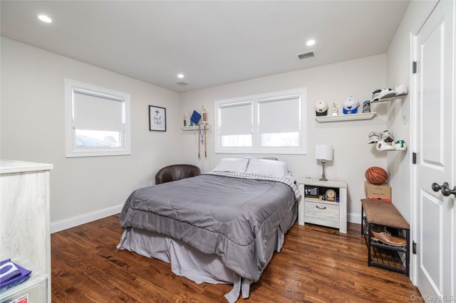 2778 King Street, Oceanside, NY 11572