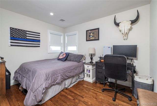 2778 King Street, Oceanside, NY 11572