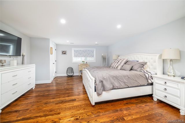 2778 King Street, Oceanside, NY 11572