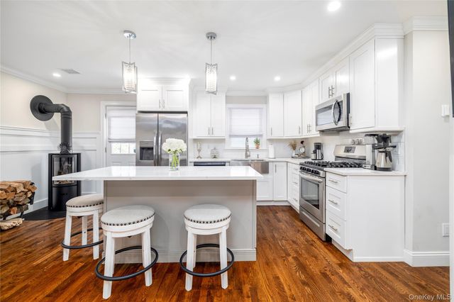 2778 King Street, Oceanside, NY 11572