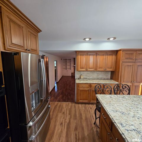 309 W EAGLE NEST Road, Dunlap, IL 61525