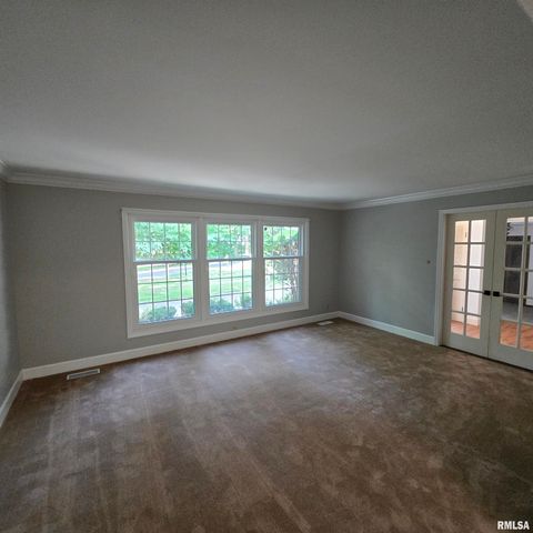 309 W EAGLE NEST Road, Dunlap, IL 61525