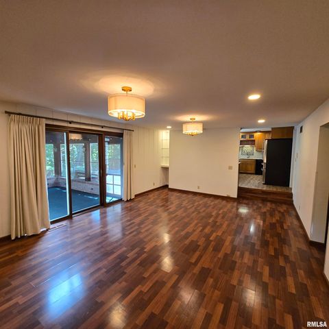 309 W EAGLE NEST Road, Dunlap, IL 61525