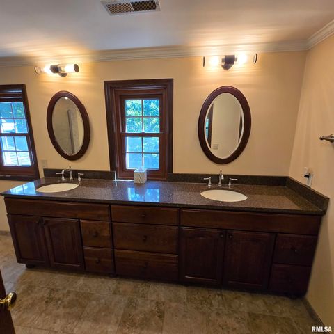 309 W EAGLE NEST Road, Dunlap, IL 61525