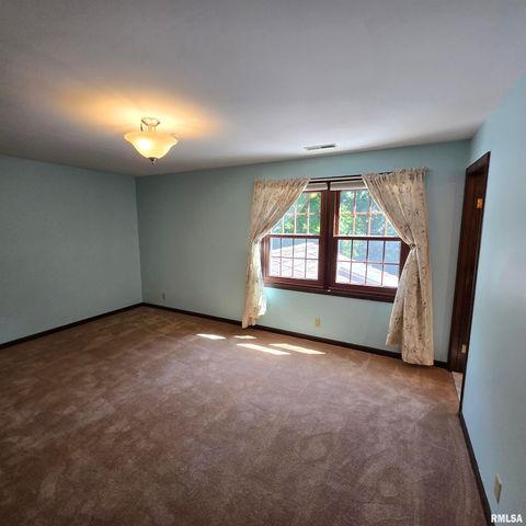 309 W EAGLE NEST Road, Dunlap, IL 61525