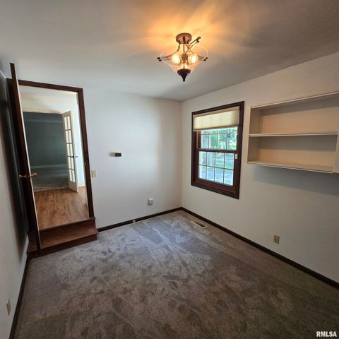 309 W EAGLE NEST Road, Dunlap, IL 61525