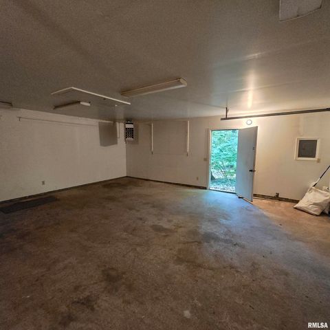309 W EAGLE NEST Road, Dunlap, IL 61525