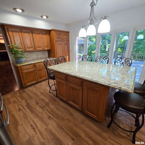 309 W EAGLE NEST Road, Dunlap, IL 61525