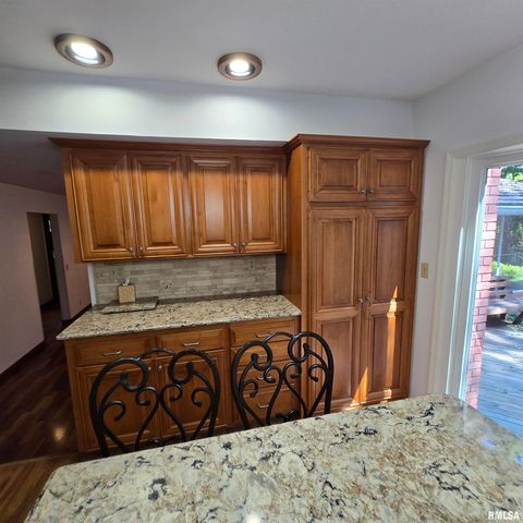 309 W EAGLE NEST Road, Dunlap, IL 61525