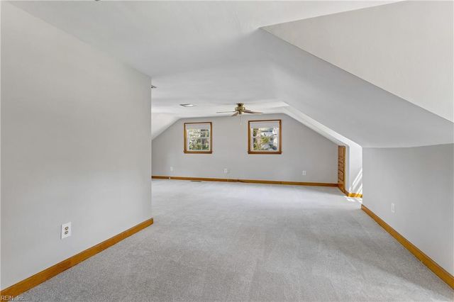 16 Pine LN, Hampton, VA 23664