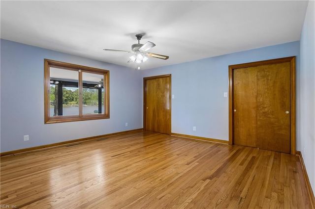 16 Pine LN, Hampton, VA 23664