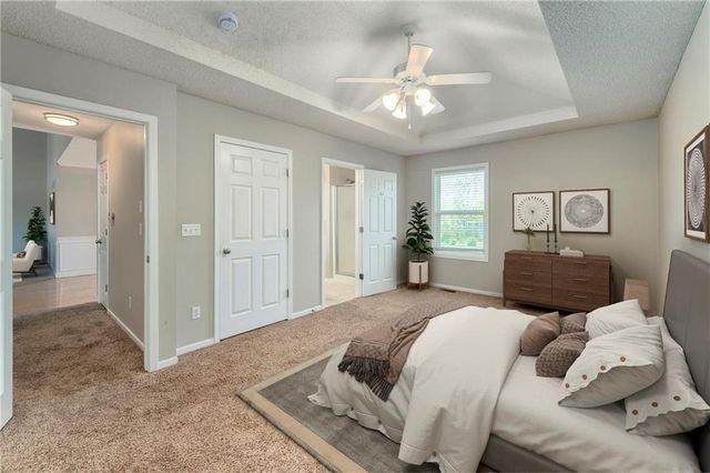 11915 N Holmes Court, Kansas City, MO 64155