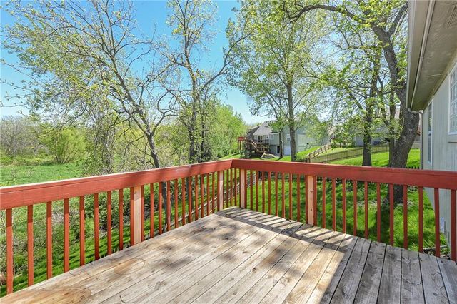 11915 N Holmes Court, Kansas City, MO 64155