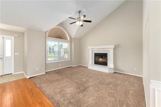 11915 N Holmes Court, Kansas City, MO 64155