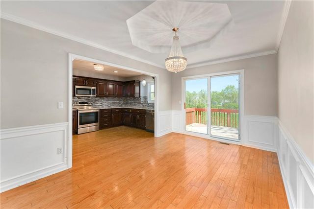 11915 N Holmes Court, Kansas City, MO 64155