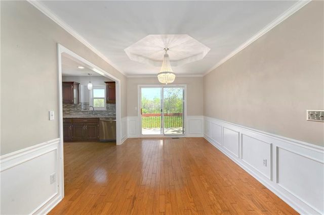 11915 N Holmes Court, Kansas City, MO 64155