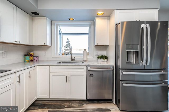 1002 MANSION VIEW DR, West Chester, PA 19382