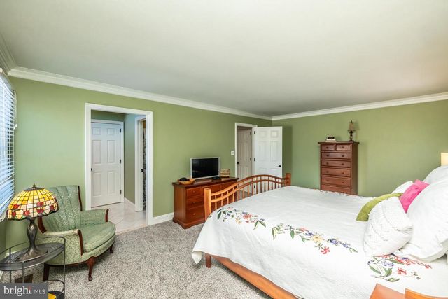 1002 MANSION VIEW DR, West Chester, PA 19382