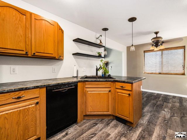 411 S Oak Creek Dr, Pueblo West, CO 81007