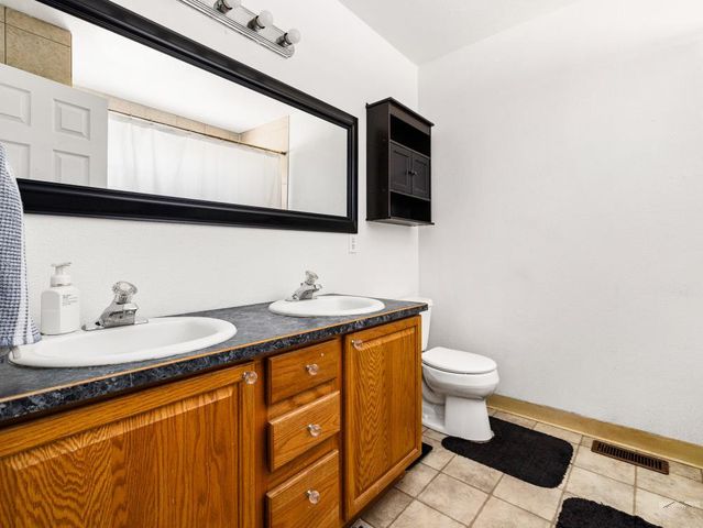 411 S Oak Creek Dr, Pueblo West, CO 81007