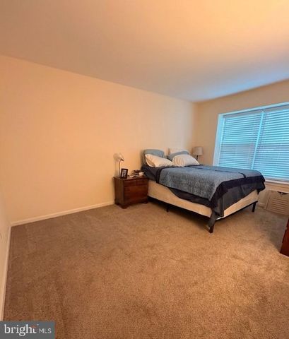 1015 HOPKINS CT, Southampton, PA 18966