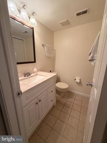 1015 HOPKINS CT, Southampton, PA 18966