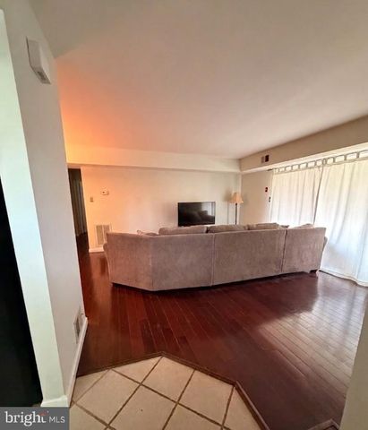 1015 HOPKINS CT, Southampton, PA 18966