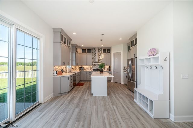7080 S Palmyra Road, Canfield, OH 44406