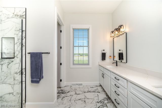 7080 S Palmyra Road, Canfield, OH 44406
