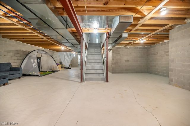 7080 S Palmyra Road, Canfield, OH 44406