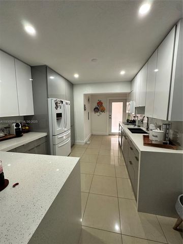 5010 E 1st Ave 5010, Hialeah, FL 33013