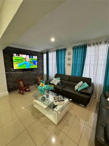 5010 E 1st Ave 5010, Hialeah, FL 33013