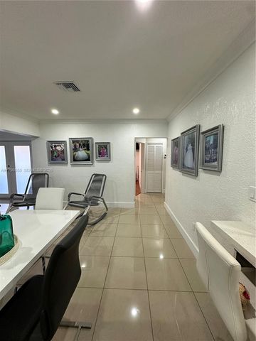 5010 E 1st Ave 5010, Hialeah, FL 33013