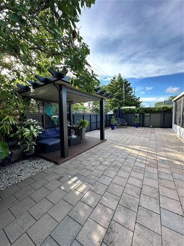 5010 E 1st Ave 5010, Hialeah, FL 33013