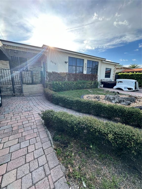 5010 E 1st Ave 5010, Hialeah, FL 33013