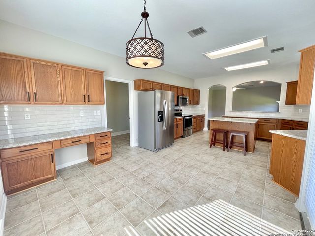 18310 Redwood, San Antonio, TX 78259