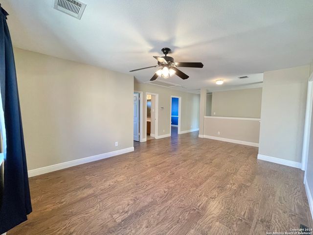 18310 Redwood, San Antonio, TX 78259