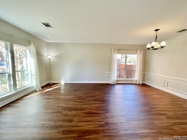 18310 Redwood, San Antonio, TX 78259