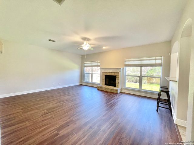18310 Redwood, San Antonio, TX 78259