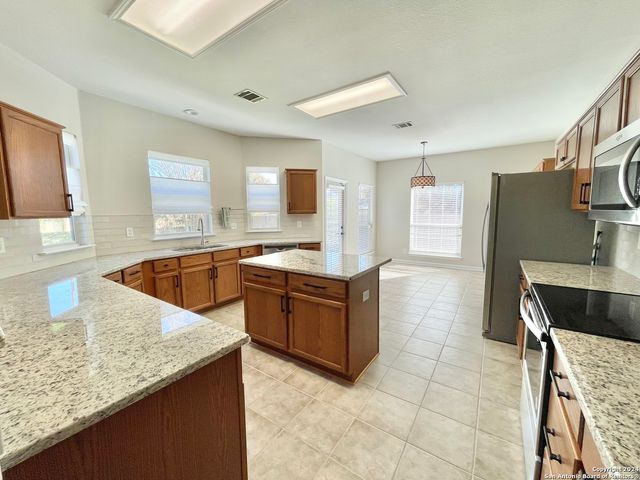 18310 Redwood, San Antonio, TX 78259