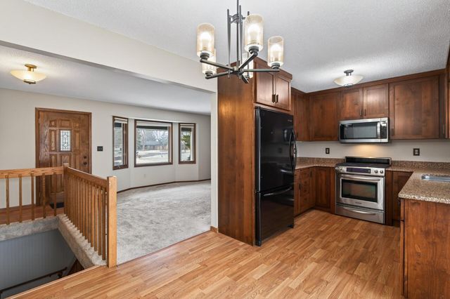 3734 Stacy Circle, White Bear Lake, MN 55110